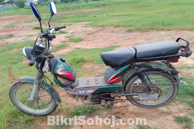 TVS XL 100